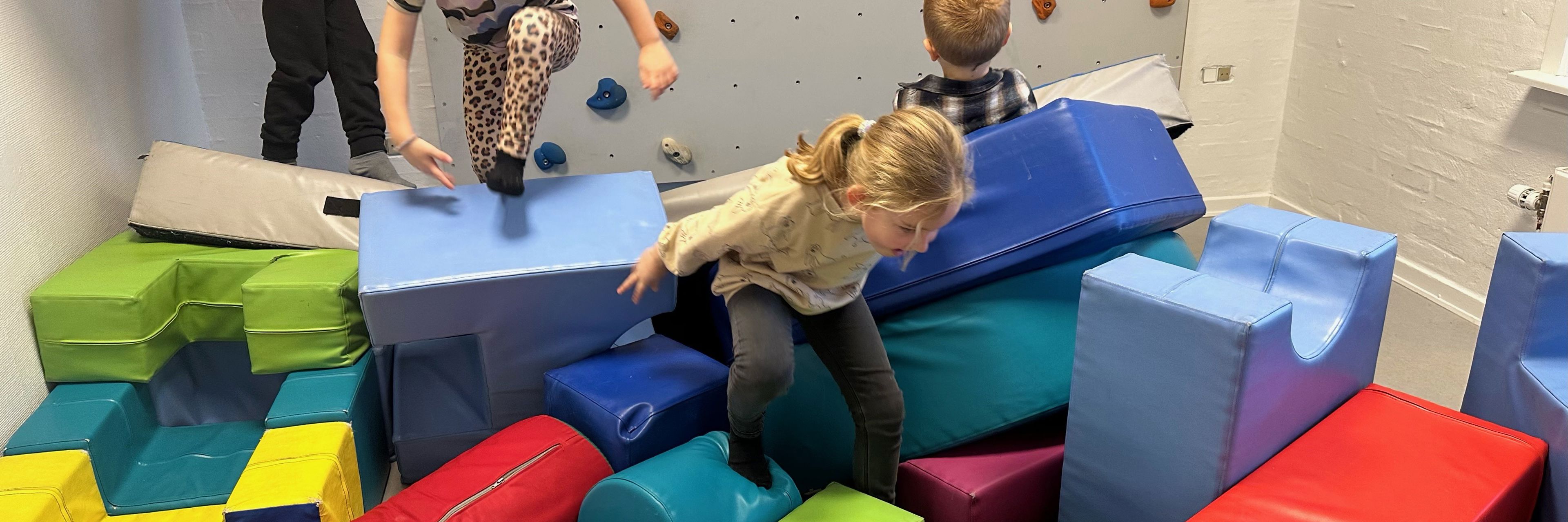 Børn leger i Børnehuset Viborgvej